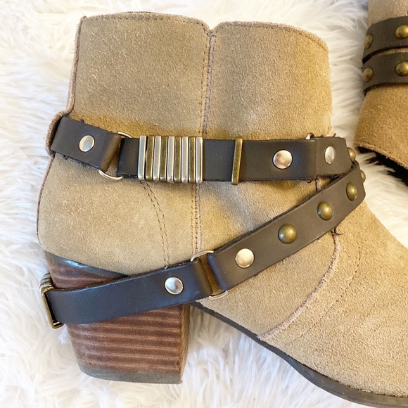 DOLCE VITA jacy Anthropologie Taupe Harness Suede Heel Ankle Boot women size 9.5 - Picture 7 of 11